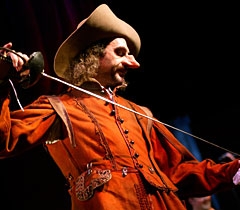 Cyrano de Bergerac incarné par Michel Vuillermoz en 2010 © Comédie Française